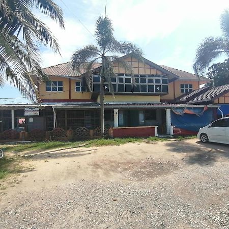 Fbs Inn Dungun Bagian luar foto