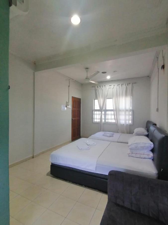 Fbs Inn Dungun Bagian luar foto