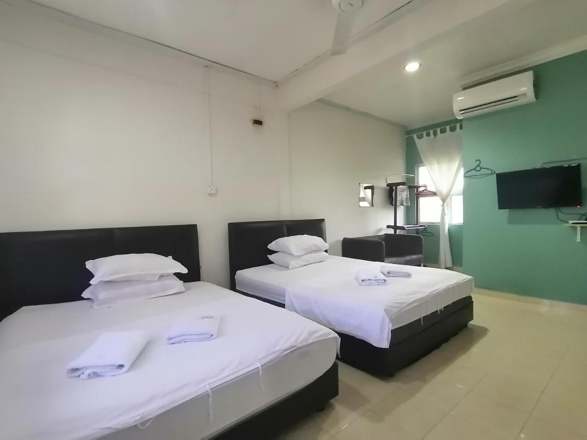 Fbs Inn Dungun Bagian luar foto